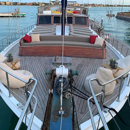 Botel Caicco Lycian Princess Venice